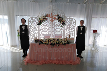White Park, Свадьба, официанты